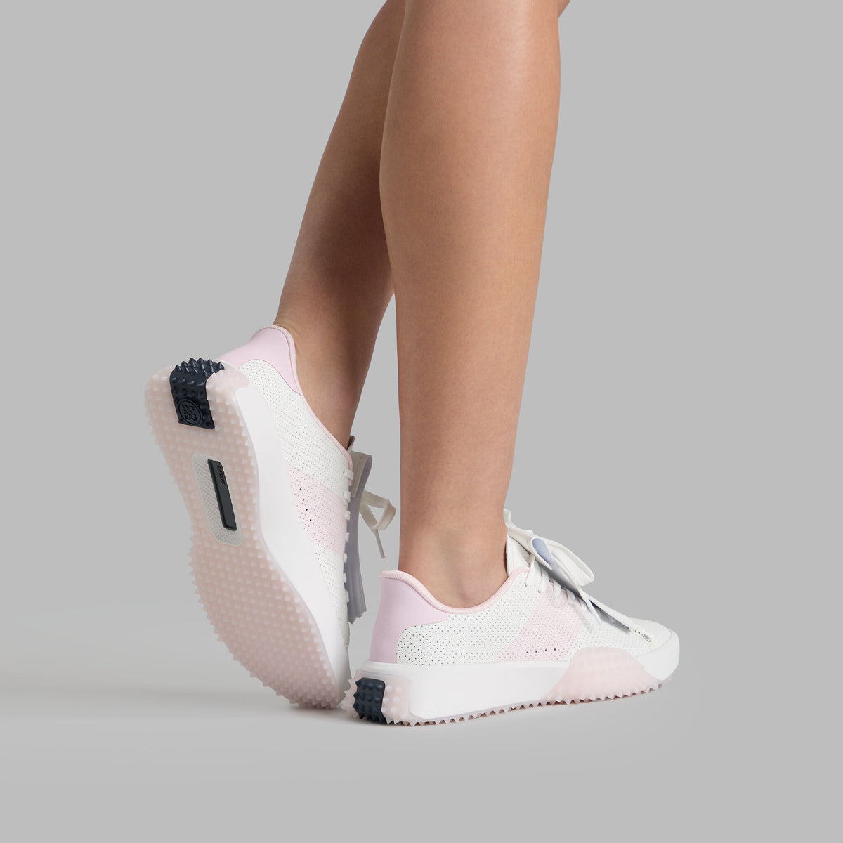 G.112 PERFORATED SADDLE STRIPE KILTIE GOLF SHOE | G/FORE Outlet