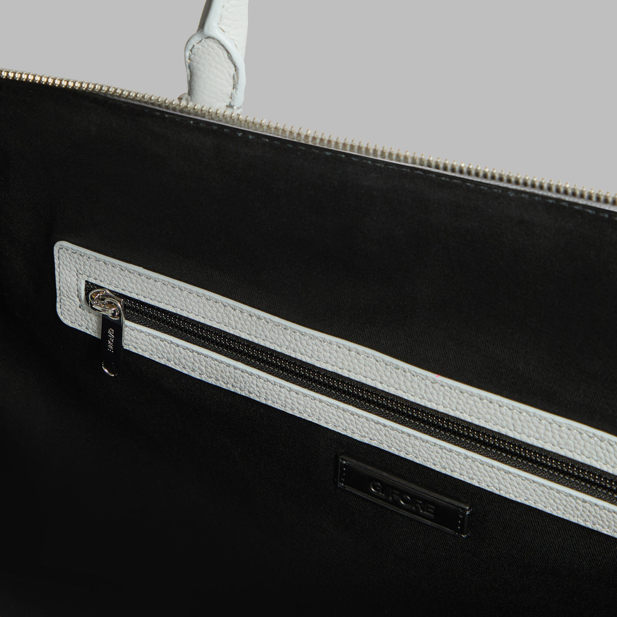 EMBOSSED SKULL & TEES LEATHER WEEKENDER | G/FORE For Sale