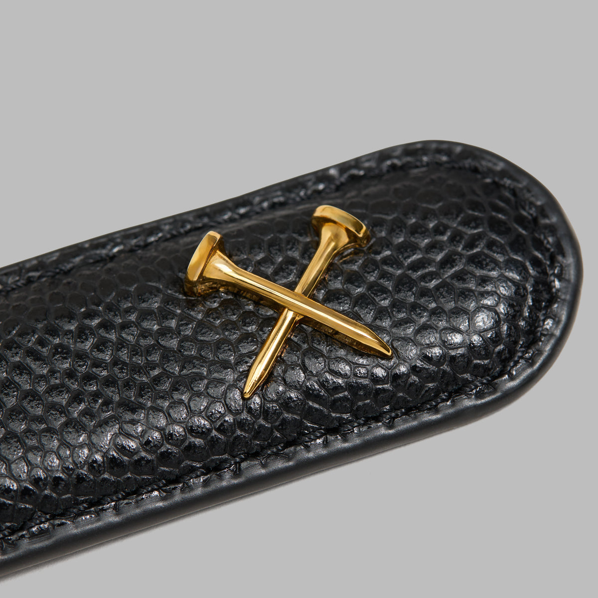 METAL TEES PEBBLE LEATHER BELT | G/FORE On sale